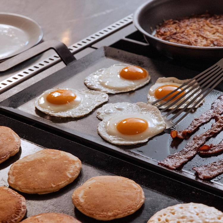 MADE IN Cookware, Carbon Steel Seasoned Griddle | Zola