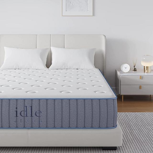 14 Inch California King Memory Foam Mattress with Pillow, Gel Infused Foam Mattress Bed in A Box, CertiPUR-US Certified, Flippable Mattress for 2 Sides, Plush-Medium Mattress, 72”x84”x14”, White