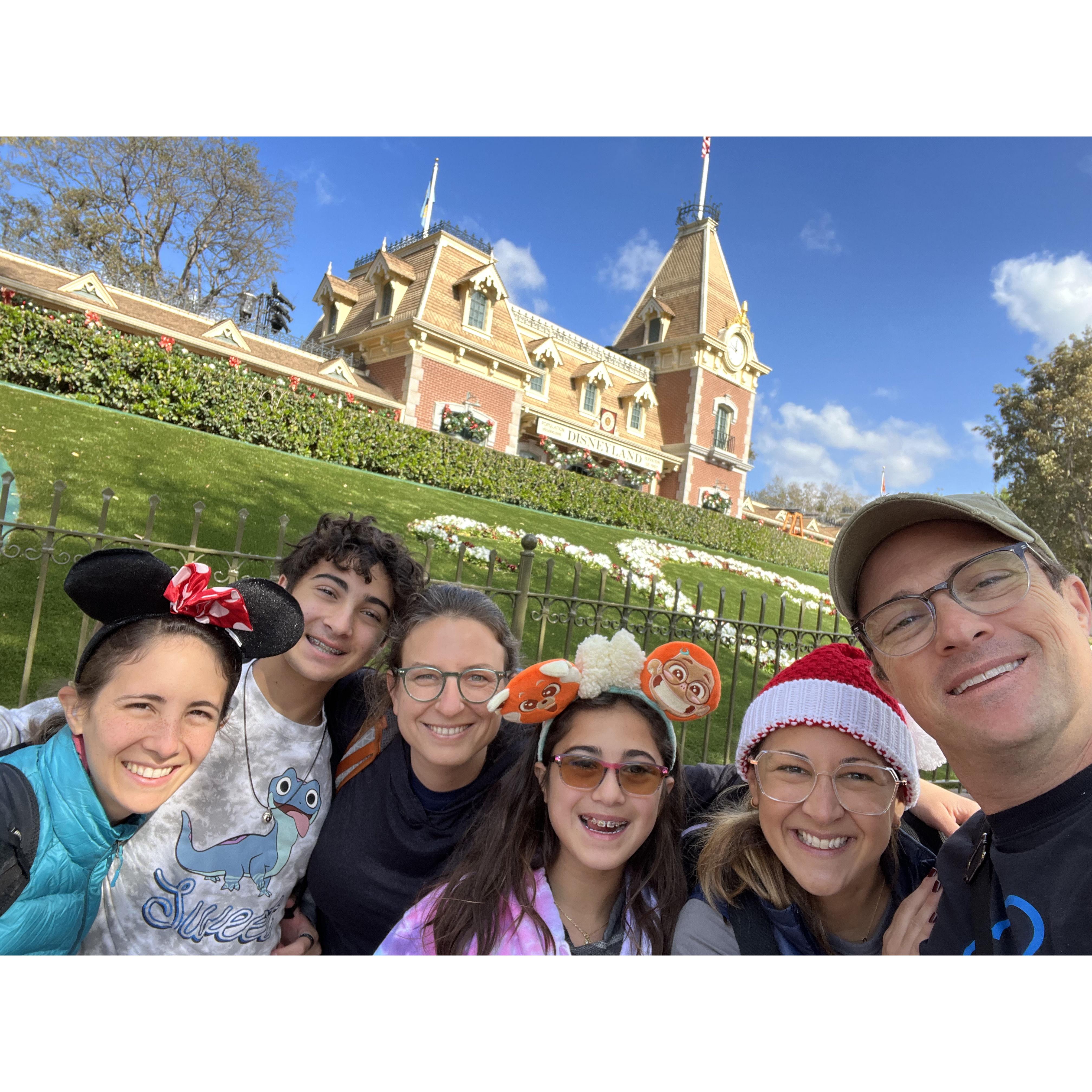 Disneyland adventures with the Ginters!