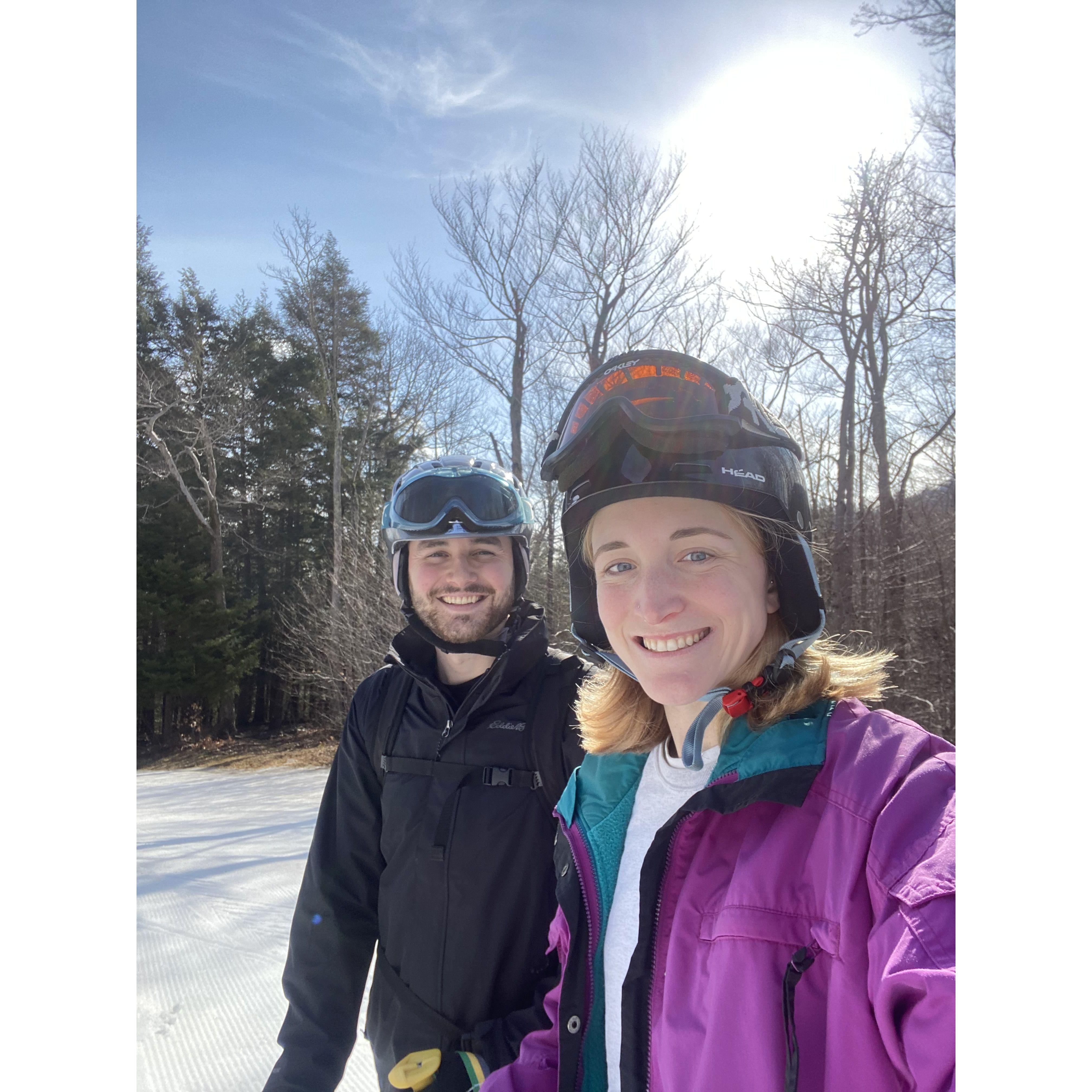 Ski babes!