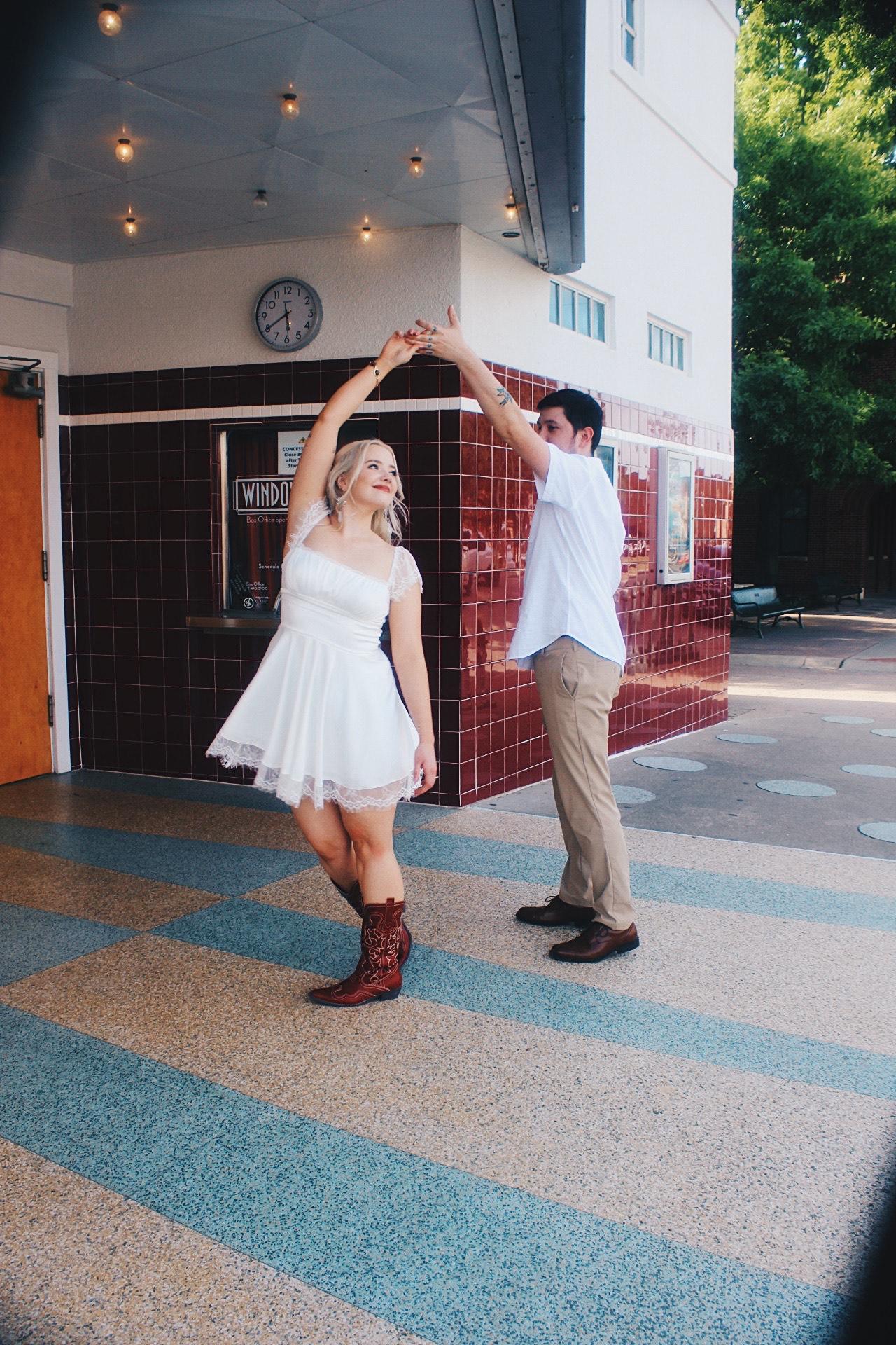 The Wedding Website of Emily Lowe and Dakota Beechler