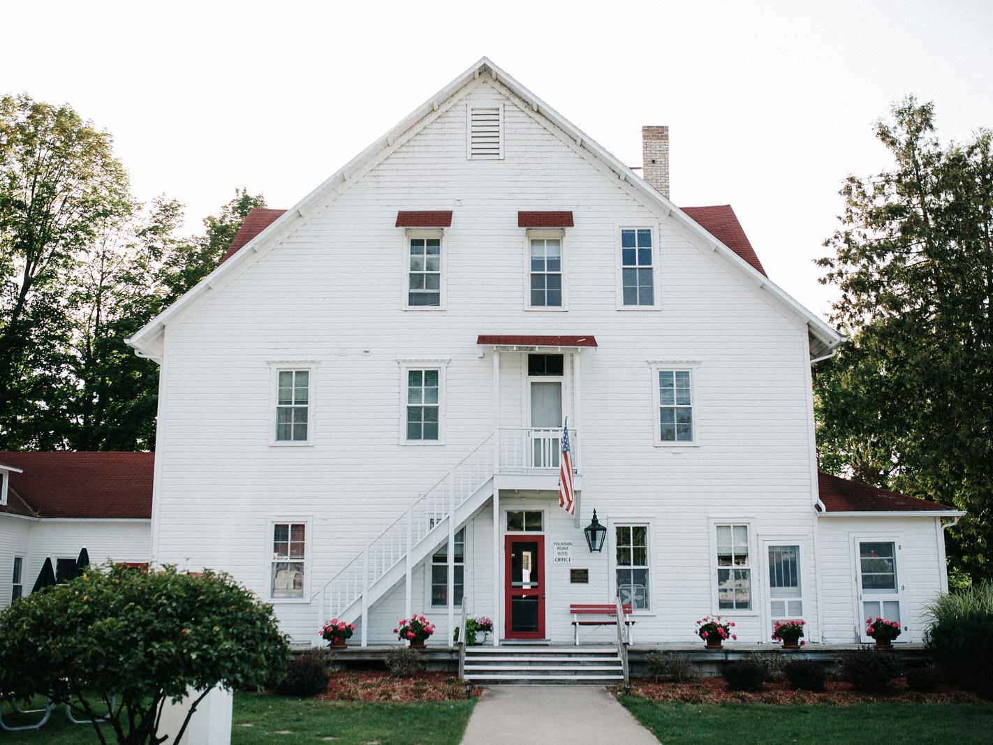 The Wedding Website of Emily Felsing and Cole Lussier