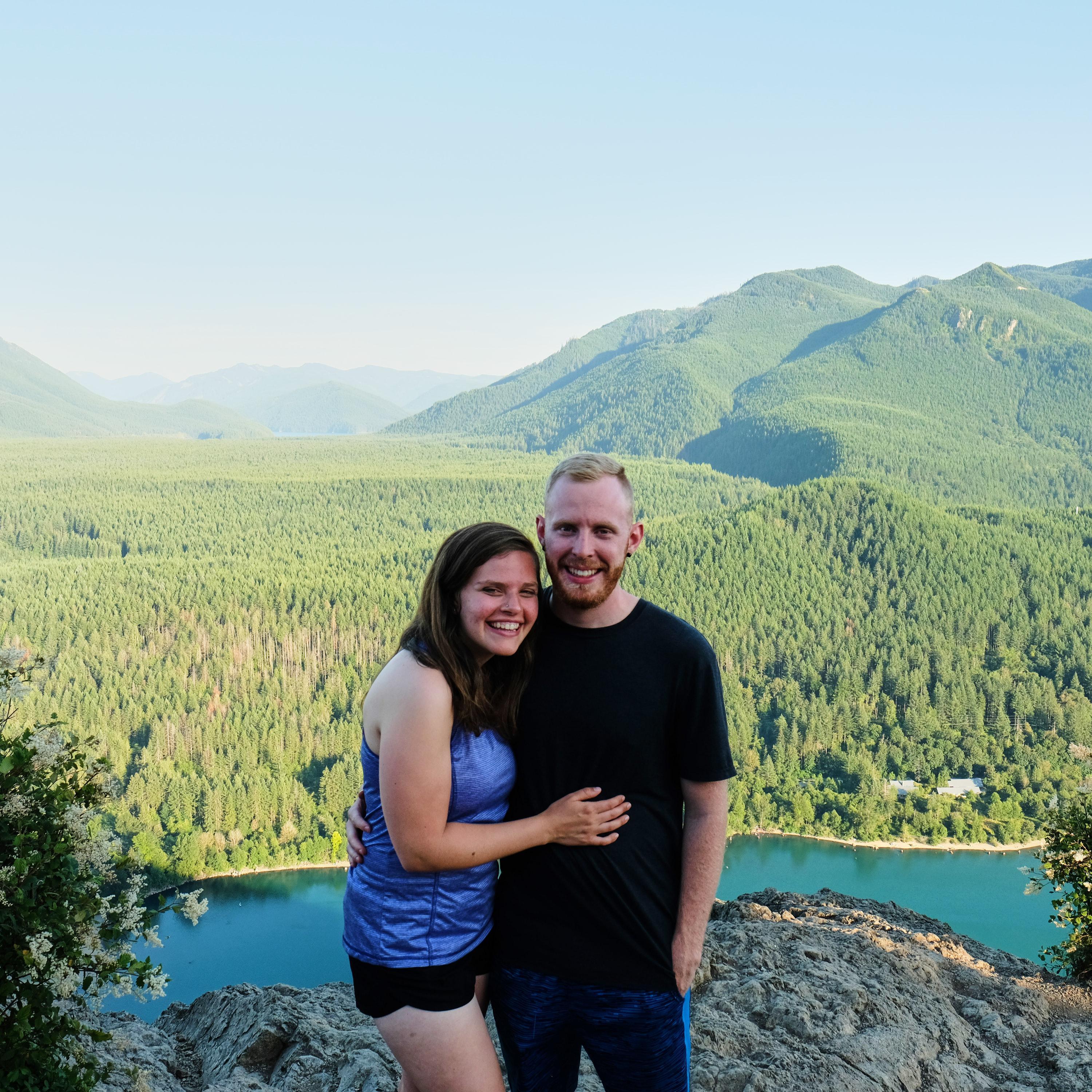 Washington hike at 6 months dating!