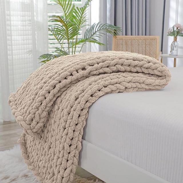 Bigacogo Chunky Knit Blanket Throw 40"x60", 100% Hand Knitted Chenille Throw Blanket, Soft Thick Yarn Cable Knit Blanket, Cute Rope Knot Crochet Throw Blankets for Couch Bed Sofa (Light Taupe)