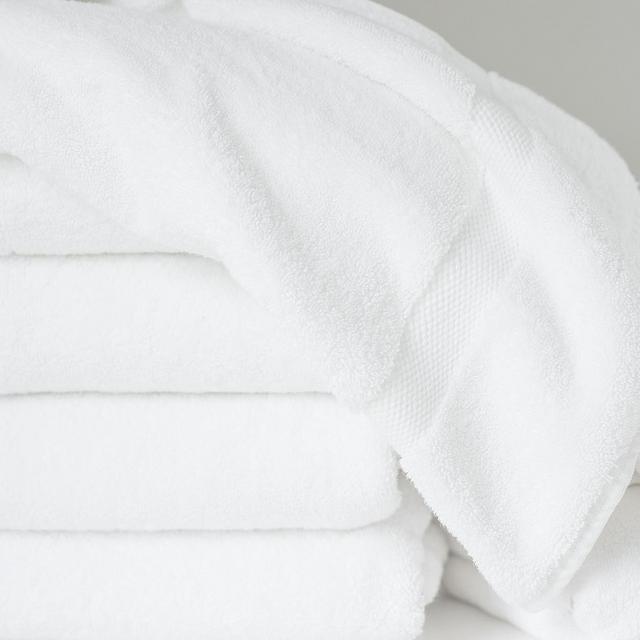 Bath Towel (white)