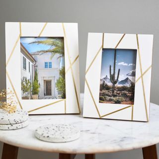2-Piece Resin Photo Frame Set