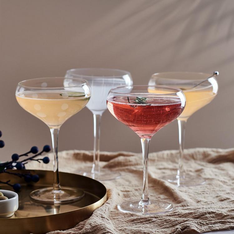 Set Di 4 Bicchieri Da Martini Mikasa | 290 Ml, Design Elegante In Argento | Per Cocktail E Occasioni Speciali - Foto 7