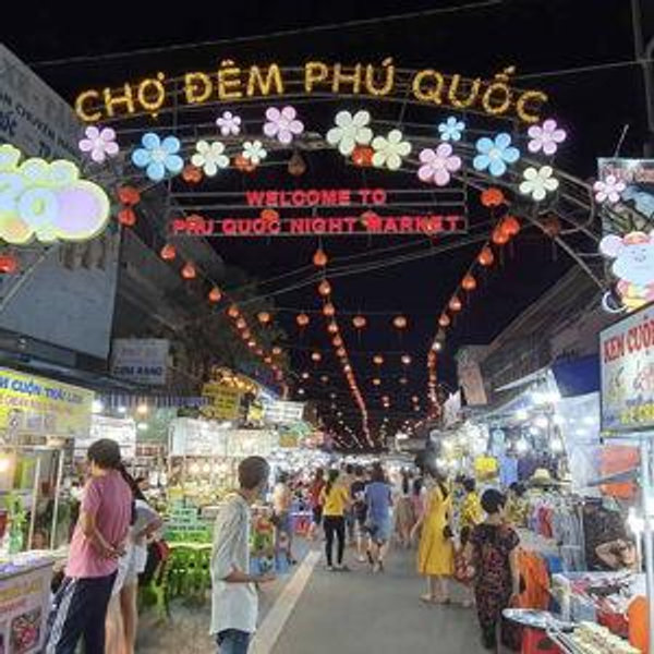 Honeymoon Adventure - Street Food Tour in Ho Chi Minh City