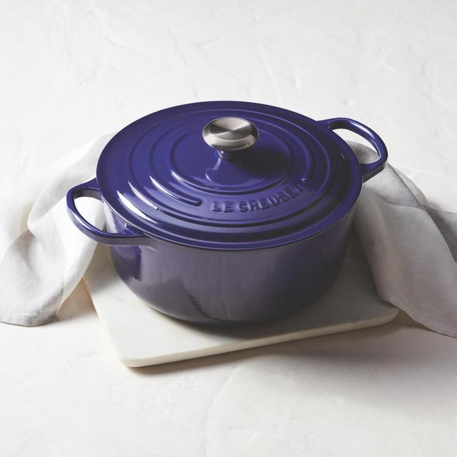 Le Creuset Signature Round Dutch Oven Indigo