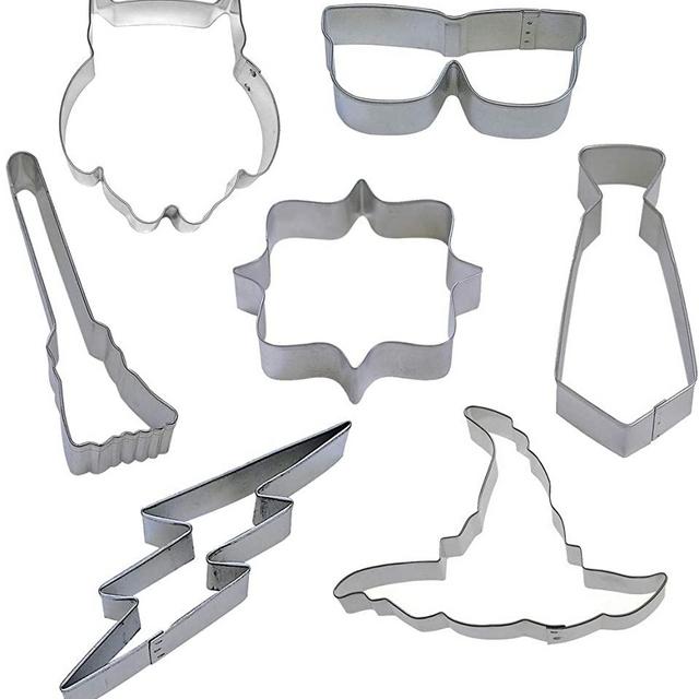 7 Piece Witch and Wizard Cookie Cutter Set
