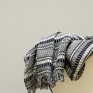 Vienna Linen Throw