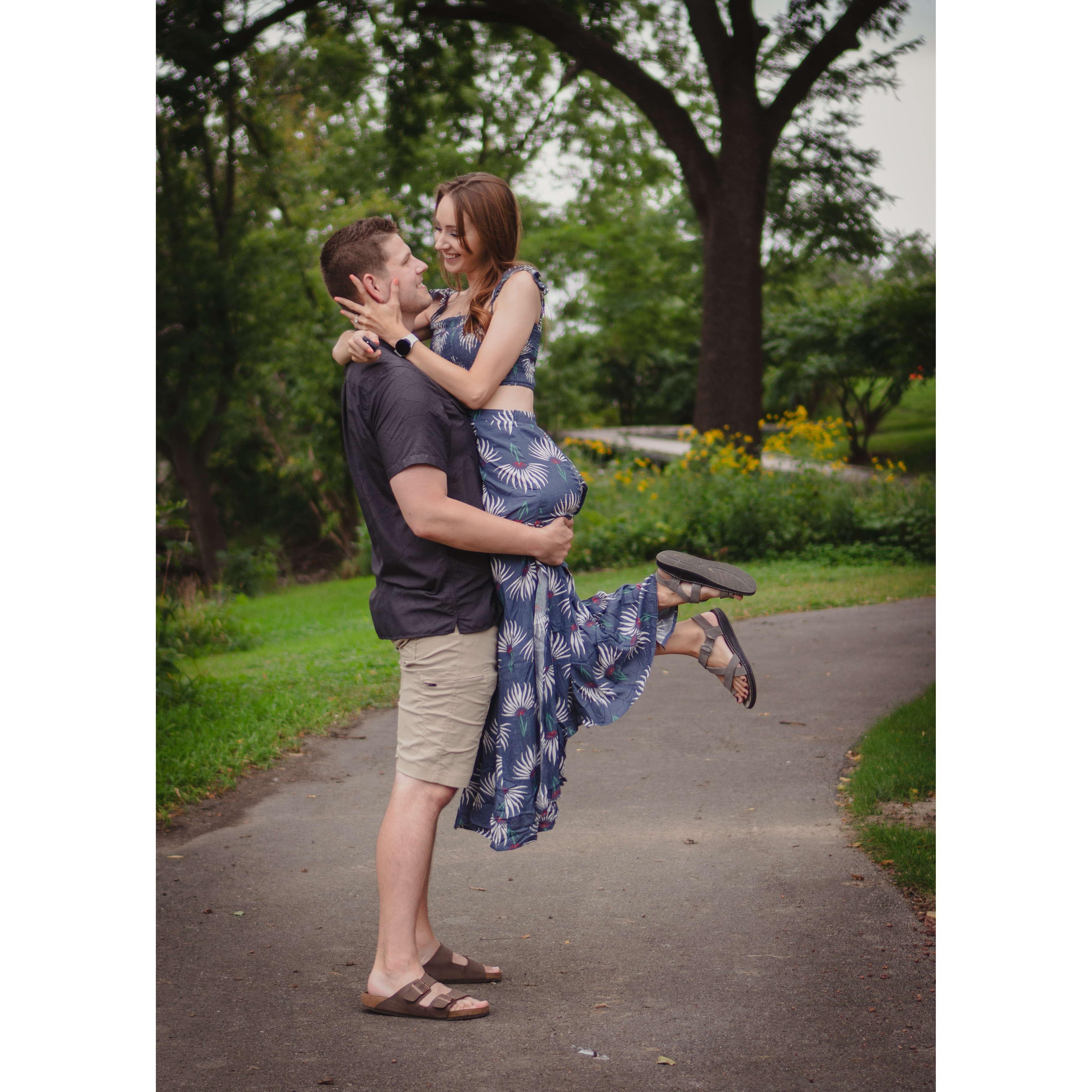 Engagement Photos in Settlers Park (Mequon/Thiensville, WI)