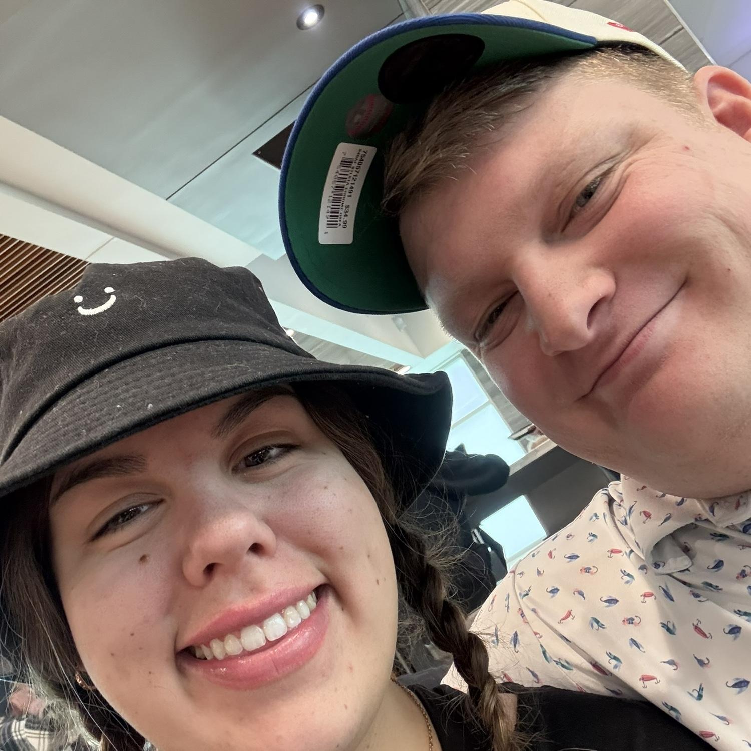 Before our Florida trip with the brides dad and siblings! 🏝️