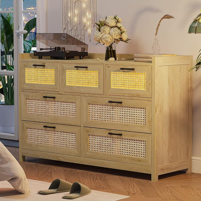 VIAGDO Rattan Dresser for Bedroom with LED Lights, Dressers & Chest of 7 Drawers, Wood Drawer Dresser Storage Cabinet with Metal Handles, Boho Dresser for Bedroom, Closet, Hallway