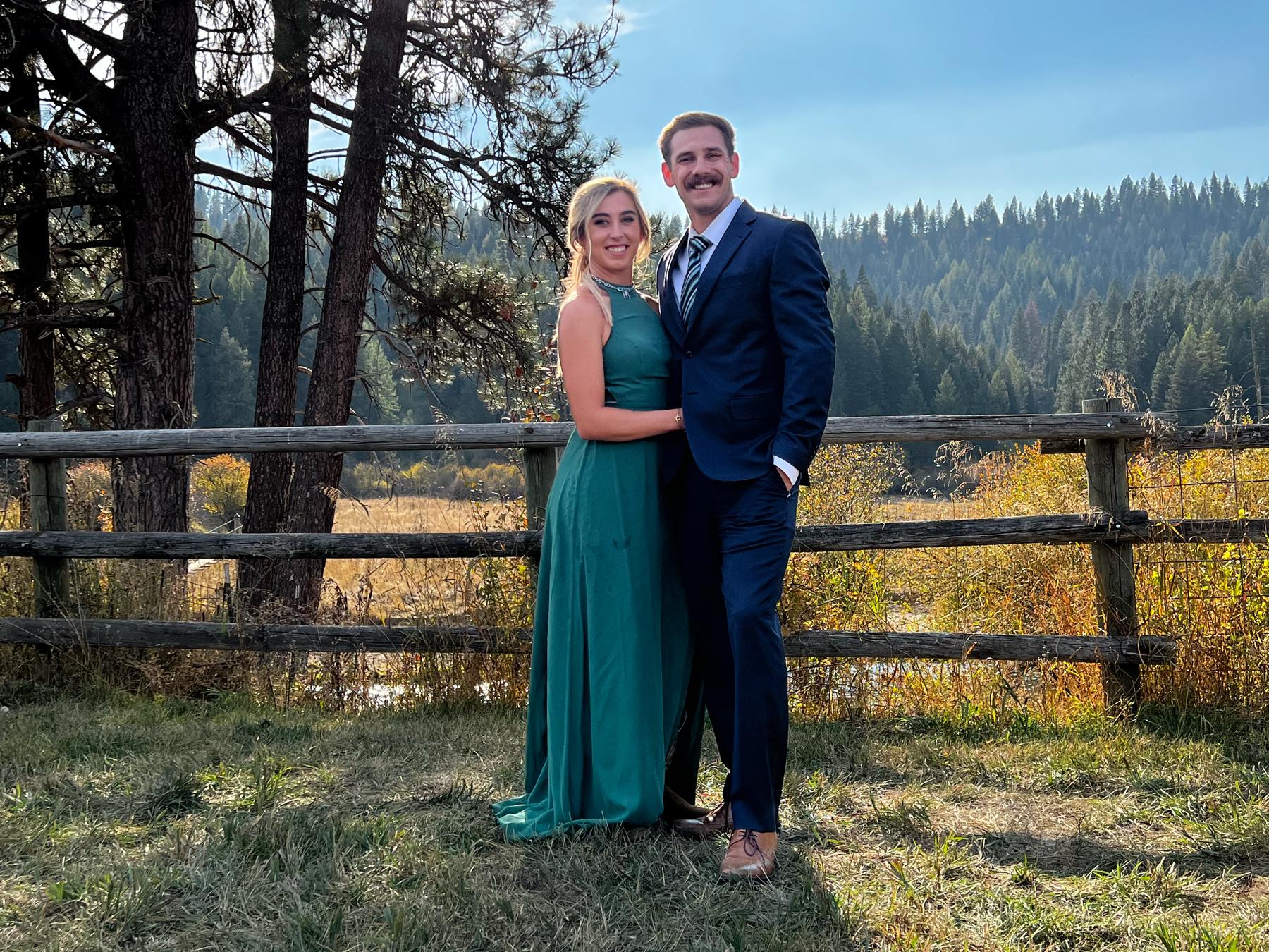 The Wedding Website of Kenzie Flood and Ian Williamson
