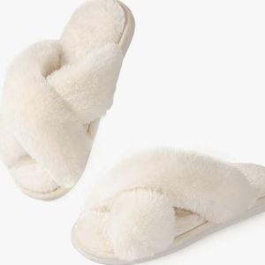 Ankis Womens Fuzzy Slippers Memory Foam Cross Band Cozy House Slippers Plush Home Fluffy Furry Slippers Open Toe Cute Soft Ladies Indoor Outdoor Slipper Slides (size 5/6 White)