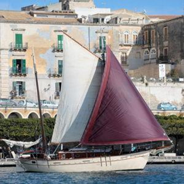 Honeymoon - Sailing Excursion in Ortigia
