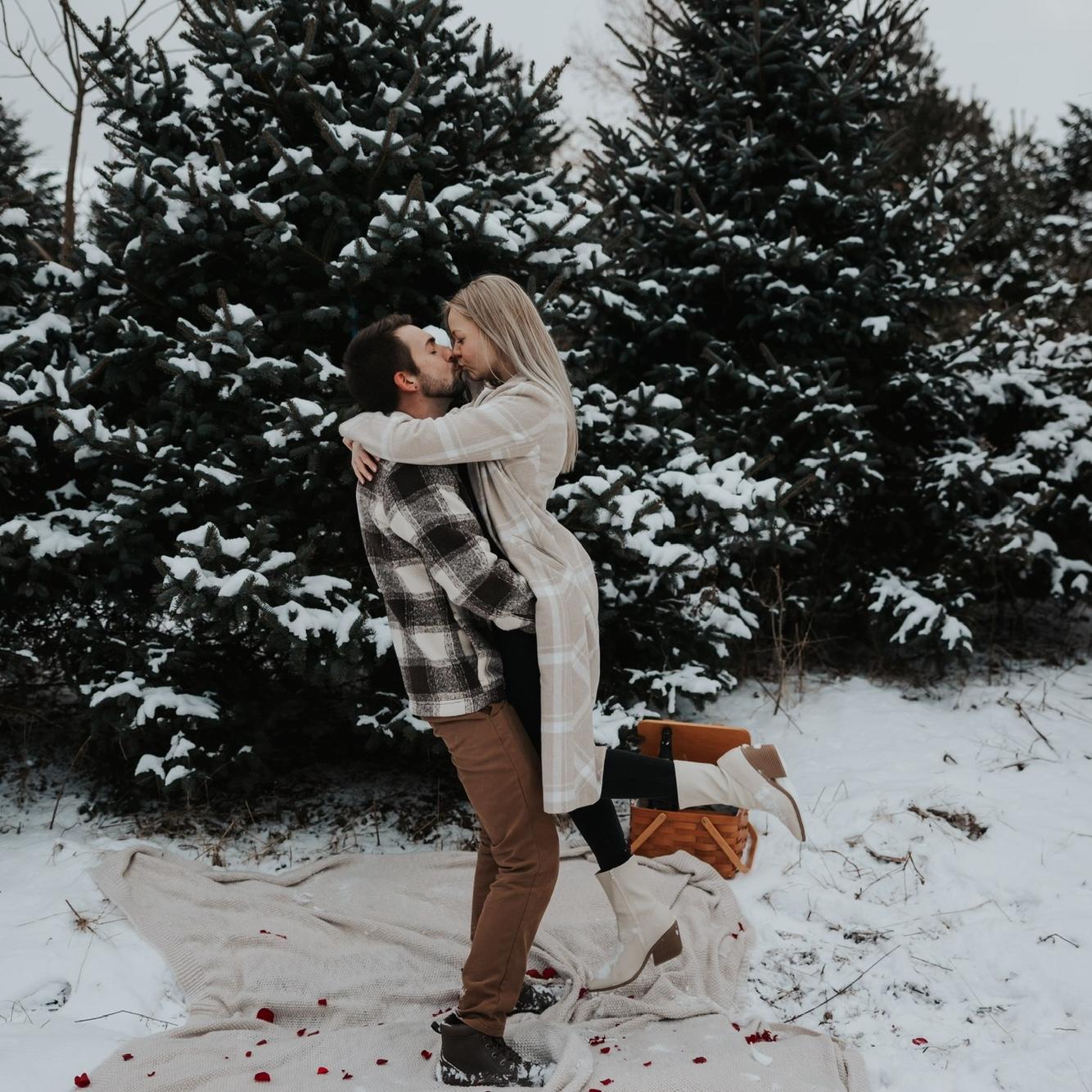 Winter engagement photos!