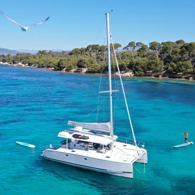 Catamaran in Canne
