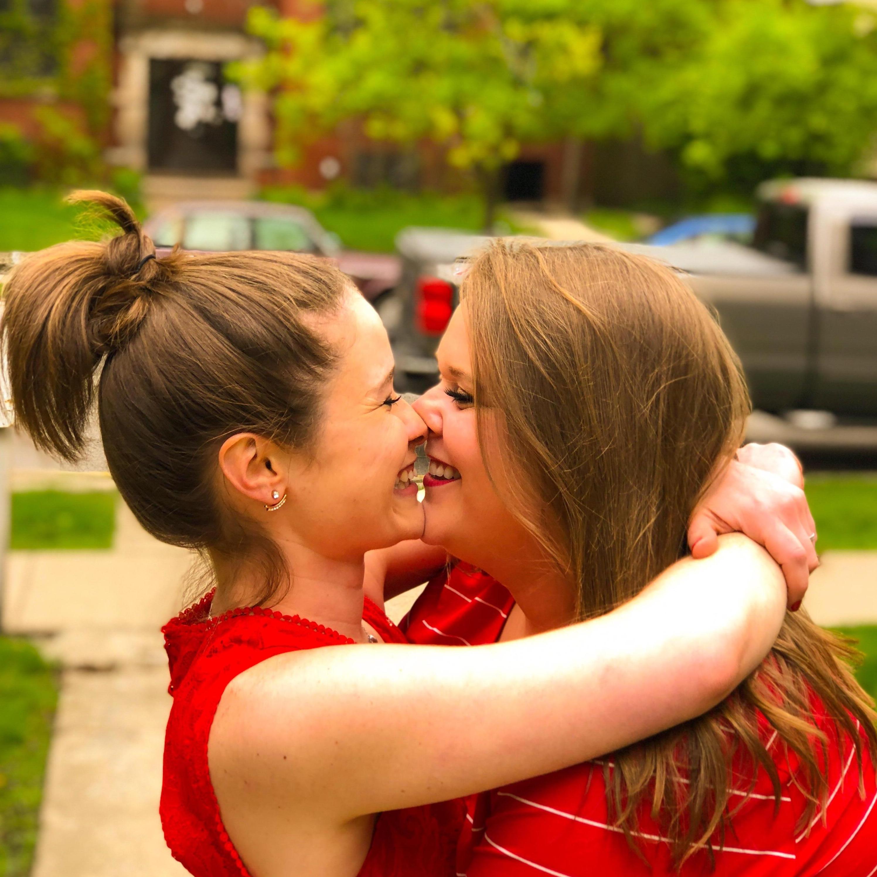 Soon after beginning long-distance dating, Jess came to surprise Mary for her birthday!