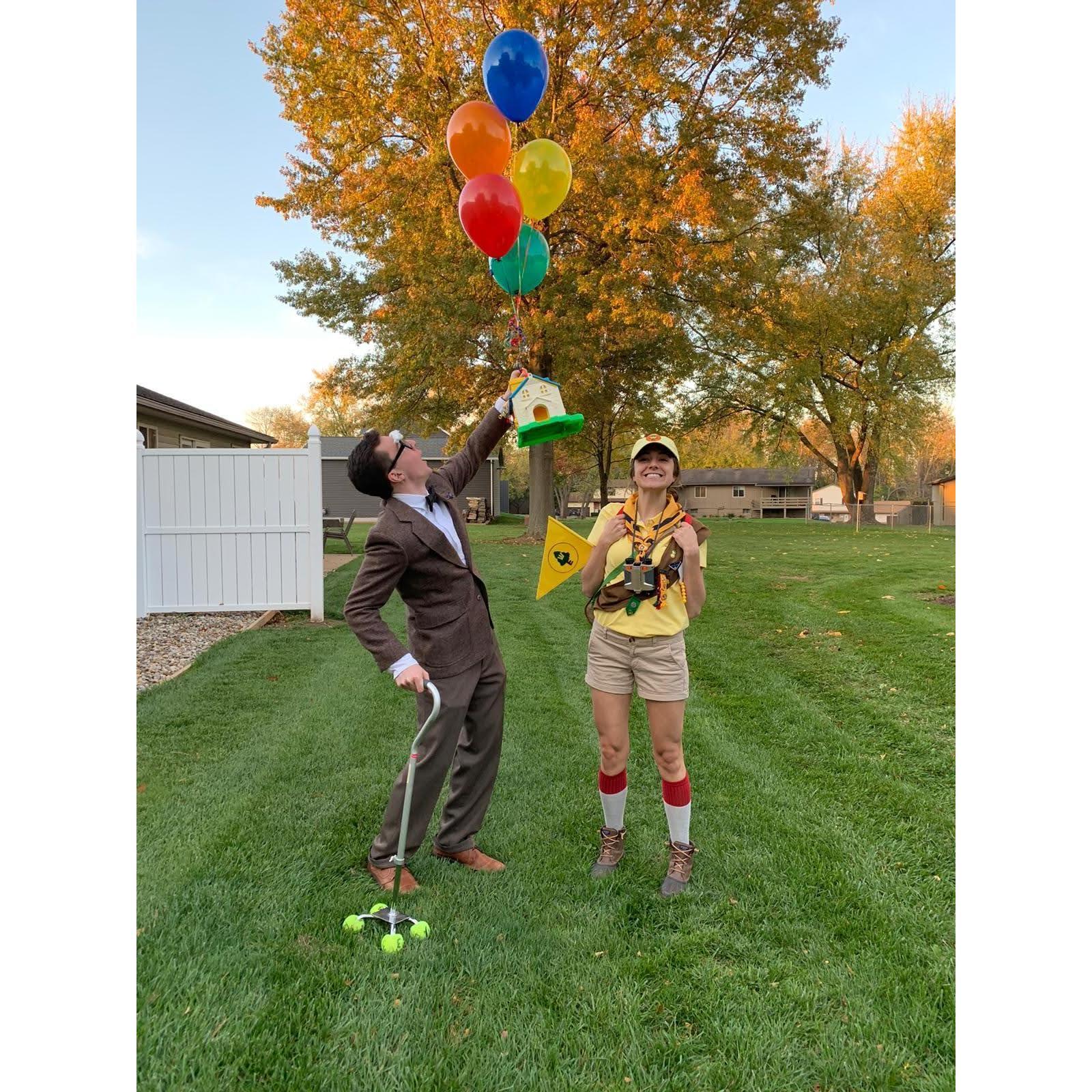 Halloween 2020: Aydan meeting the Clark siblings for the first time dressed as Carl Fredricksen from the movie Up