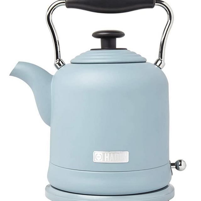 Haden HIGHCLERE Vintage Retro 1.5 Liter/6 Cup Capacity Innovative Cordless Electric Stainless Steel Tea Pot Kettle with 360 Degree Base, Pool Blue