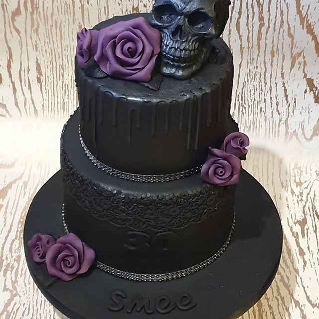 I am so in love with this cake