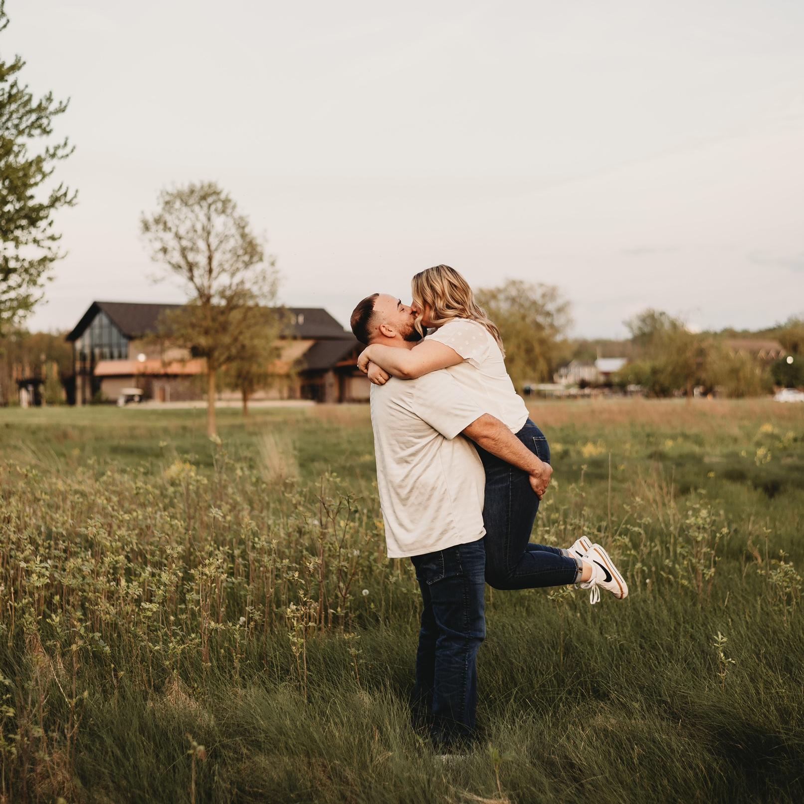 The engagement photo session 8/8