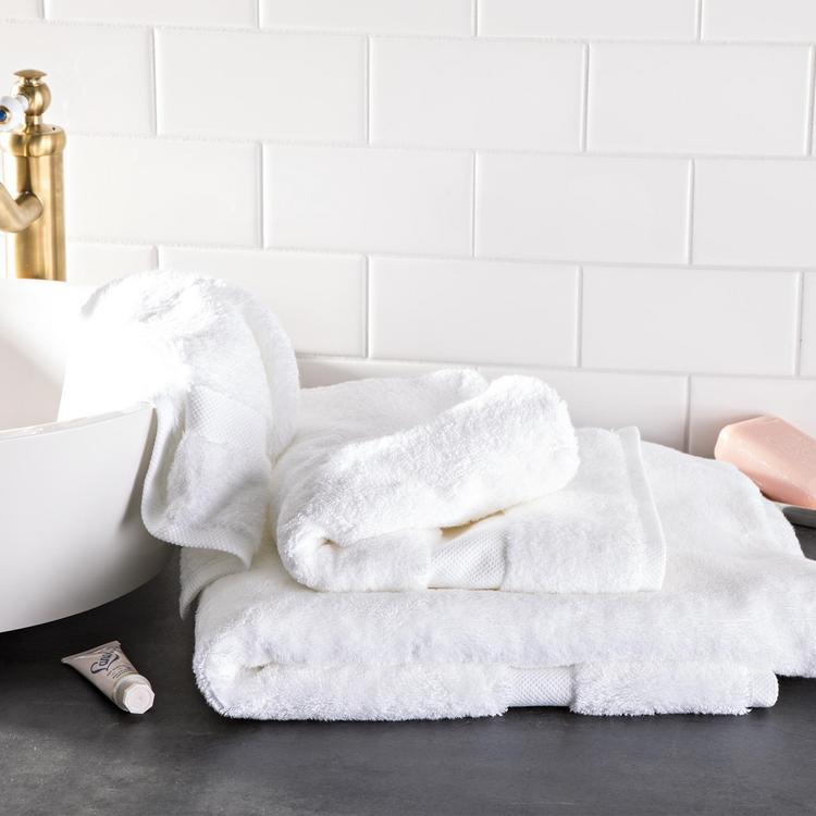 Infinitee Xclusvies White Bath Towels Large - 700 GSM 100% Cotton Towe