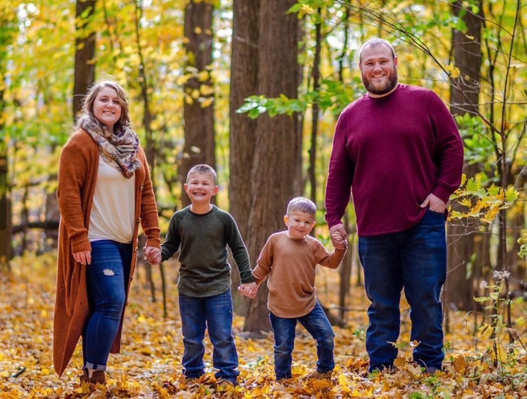 The Wedding Website of Kelly VandeBogart and Kacee Sauer
