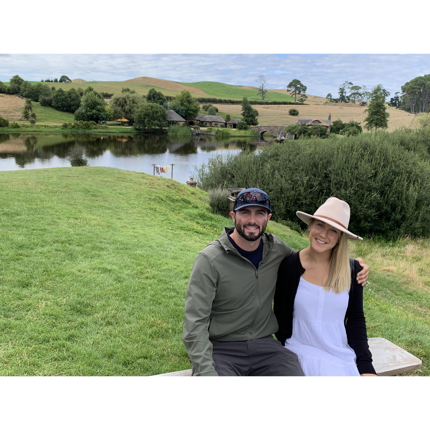An amazing Christmas gift from Sean's mom. A tour and 'Second Breakfast' at Hobbiton (Waikato, New Zealand).