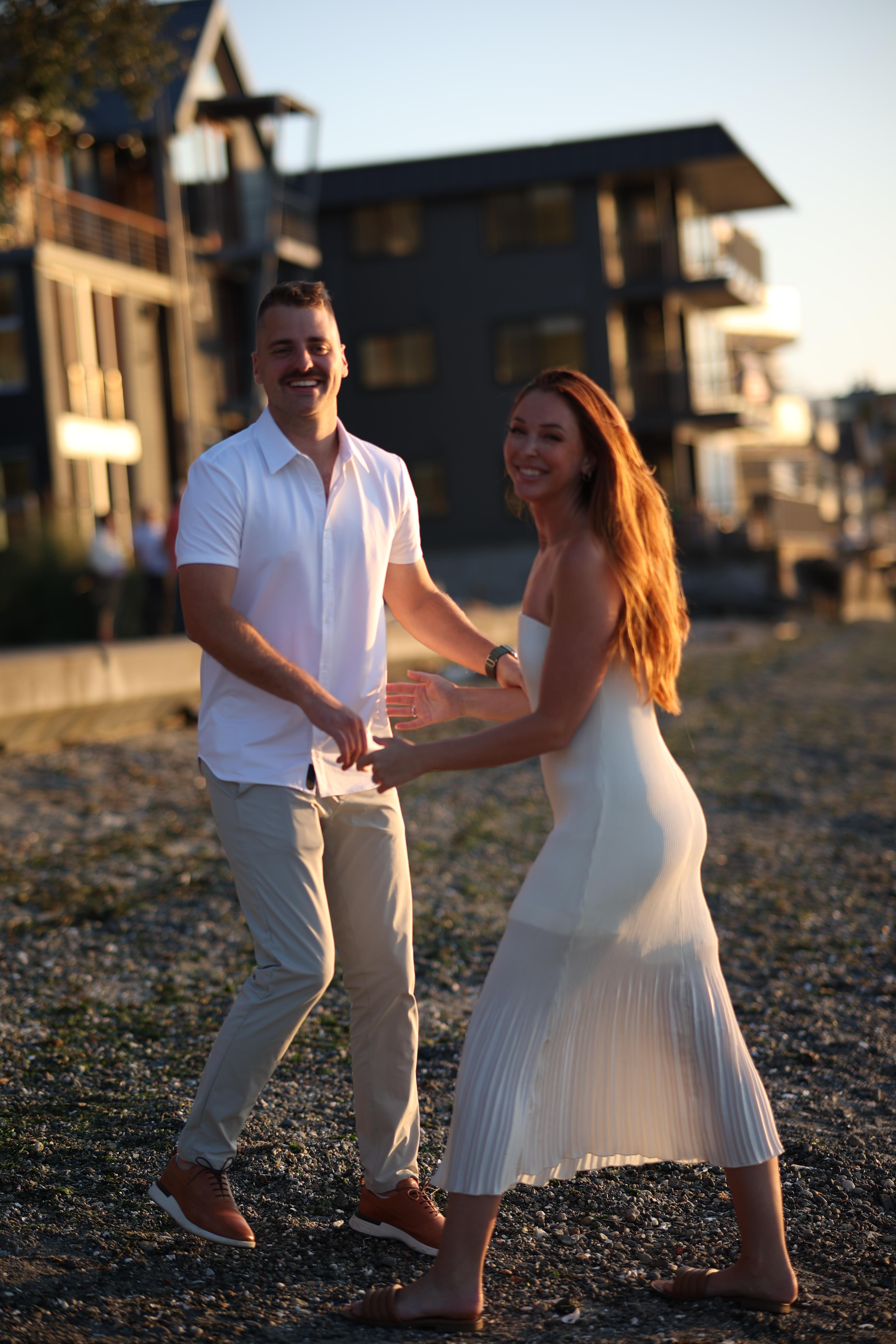 The Wedding Website of Lauren Dahl and Garrett Johnston