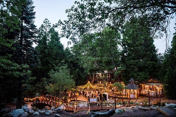 The Wedding Website of Kaylee Jones and Brian Riordan