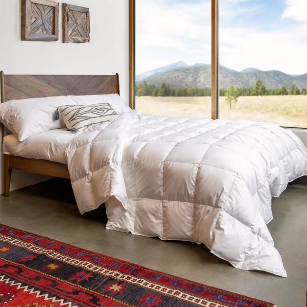 Bavarian Summer-Weight Down Comforter