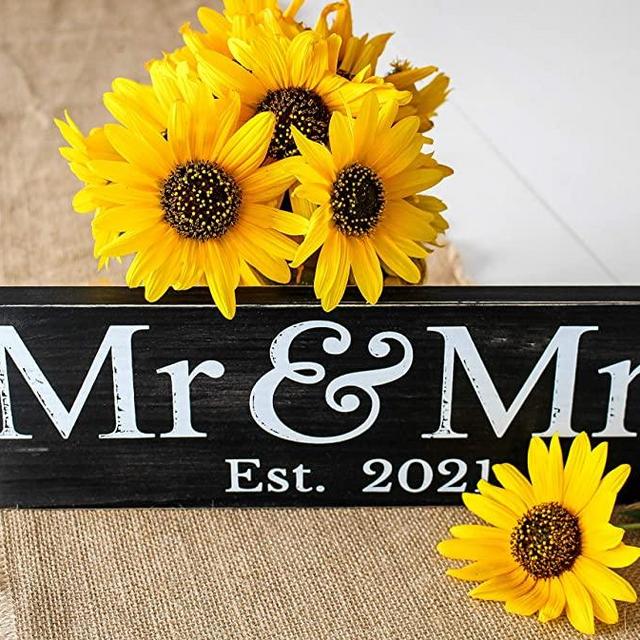 Craftwize Mr & Mrs Sign - Black (Gift Box Included), 2021 Large ~ Wedding Present, Newlywed Gift/Decoration
