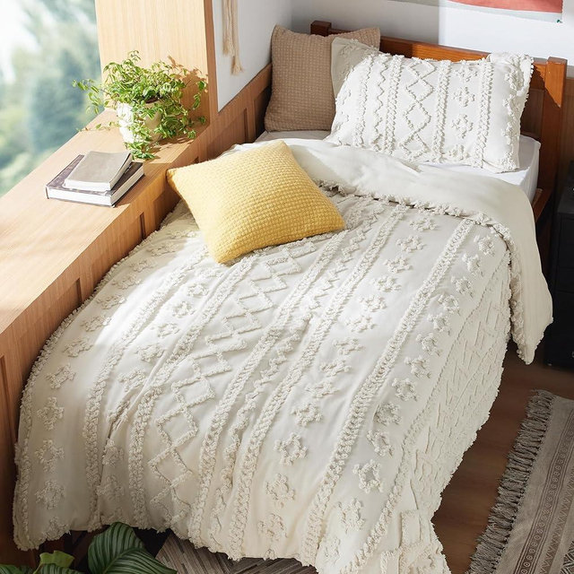 Bedsure Twin/Twin XL Comforter Set Dorm Bedding - Beige Boho Bedding Comforter Set, 2 Pieces Farmhouse Shabby Chic Embroidery Bed Set, Soft Jacquard Tufted Comforter for College