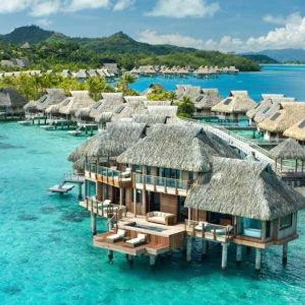Tropical Bungalow Stay