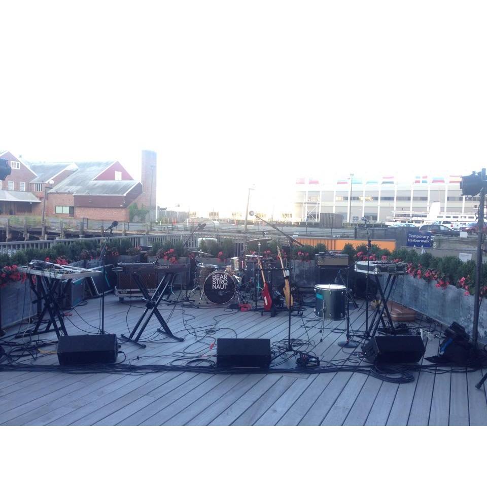 The band getting ready