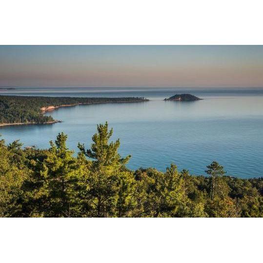 Enjoy the outdoors? Great! Us too. There are tons of hiking locations easily accessible from all recommended accommodations. Try Sugar Loaf for an iconic view of Marquette!