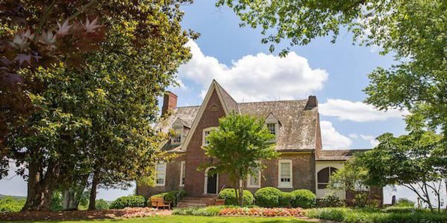 The Wedding Website of Corinne R and John S