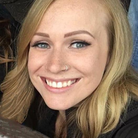 Nikki's email profile picture, the one that peaked Dan's interest
Fun fact - I used MS Paint to remove a cocktail from the photo (notice left side hair)