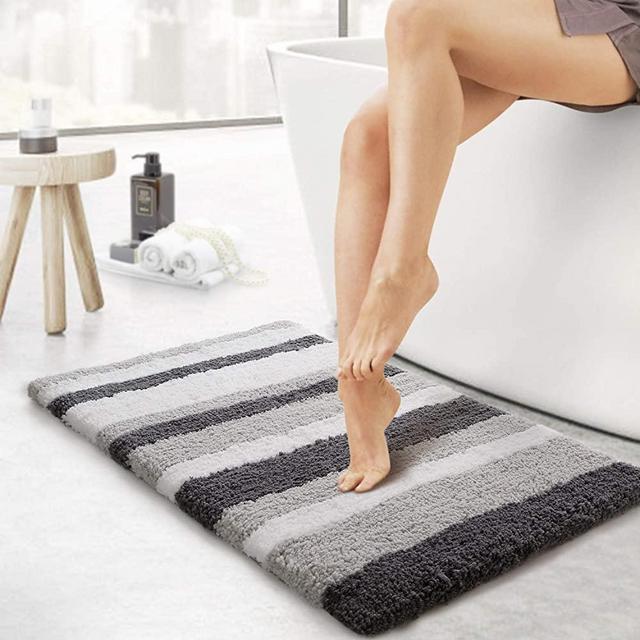 KMAT Luxury Bathroom Rugs Bath Mat,20"x32", Non-Slip Fluffy Soft Plush Microfiber Shower Carpet Rug, Machine Washable Quick Dry Ultra Shaggy Bath Mats for Tub, Bathroom and Shower, White-Grey