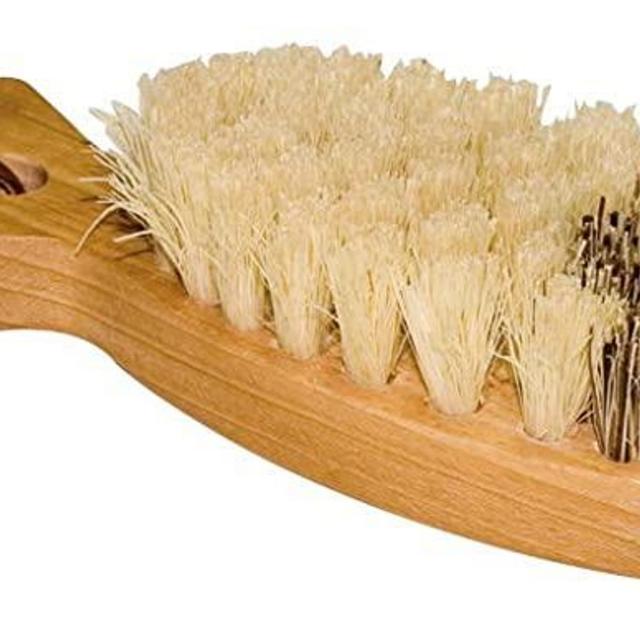 Redecker Tampico and Union Fiber Vegetable Brush with Oiled Beechwood Handle, Dual-Sided Brush Head with Hard and Soft Bristles, 6 inches, Made in Germany