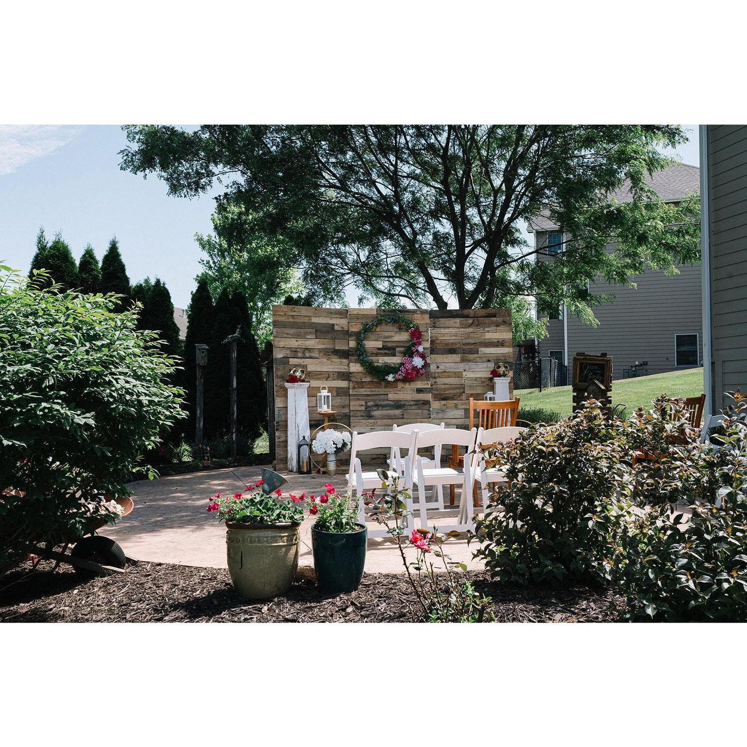 The most perfect patio ceremony!
