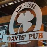 Davis' Pub