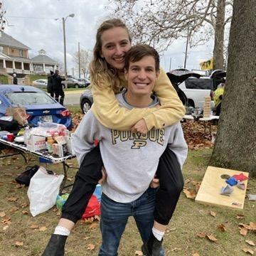 Purdue football tailgate in 2022! We love going to tailgates but Thomas taught Julia quickly that this will be a Purdue basketball house at heart.