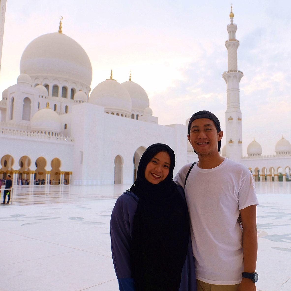 Relationship Goals: Travel abroad every Darlynne's vacation ๐