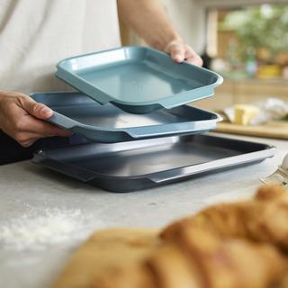 Joseph Joseph, Nest Bake Assorted 3-Piece Nonstick Baking Tray Set