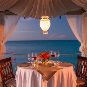 Honeymoon Excursion: Private candlelight dinner