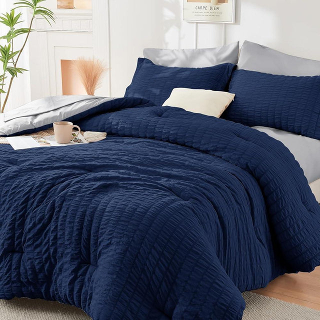 HYMOKEGE Navy Blue/Light Grey Queen Comforter Set Seersucker 7 Pieces, All Season Luxury Bed in a Bag Queen for Bedroom, Bedding Set with Comforter, Sheets, Pillowcases & Shams